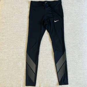 NIKE | medium